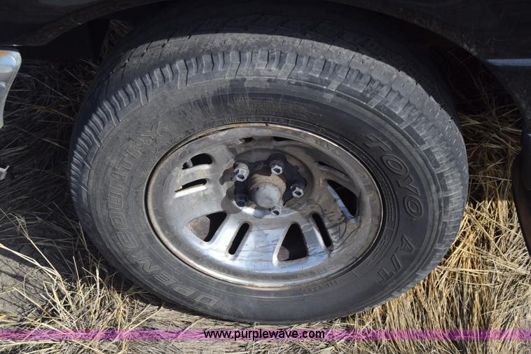 image for item K8514 1998 Ford Ranger pickup truck