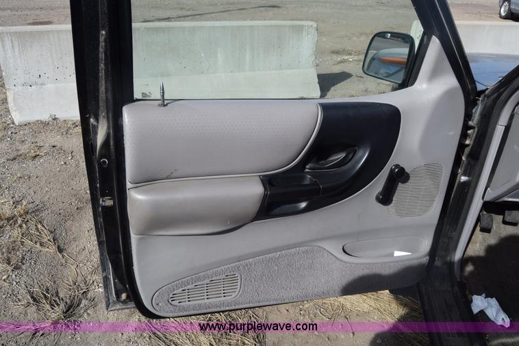 image for item K8514 1998 Ford Ranger pickup truck