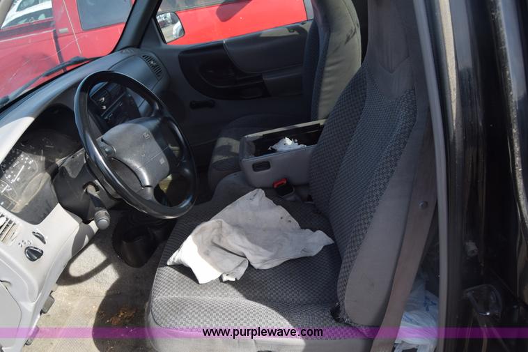 image for item K8514 1998 Ford Ranger pickup truck