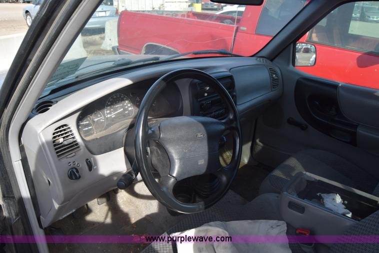 image for item K8514 1998 Ford Ranger pickup truck