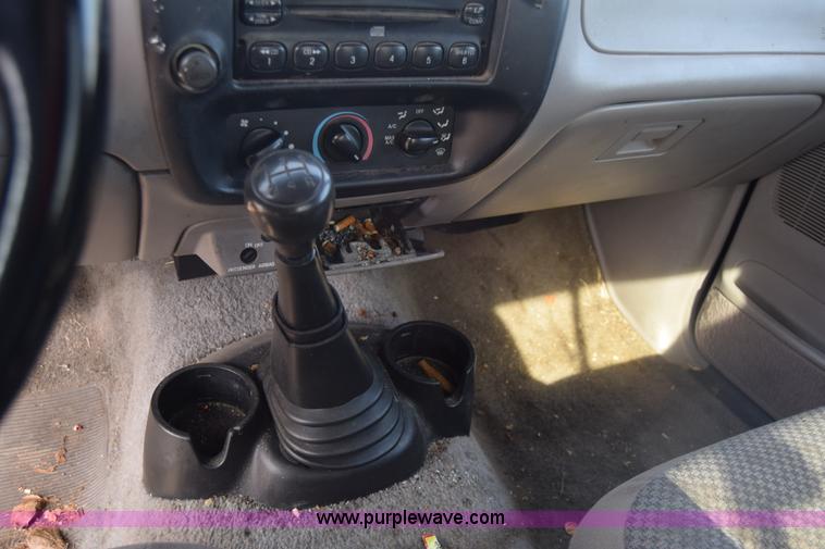 image for item K8514 1998 Ford Ranger pickup truck