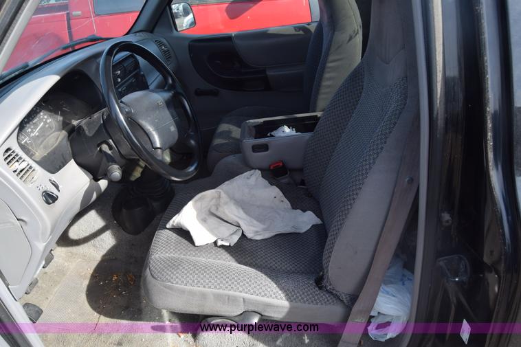 image for item K8514 1998 Ford Ranger pickup truck