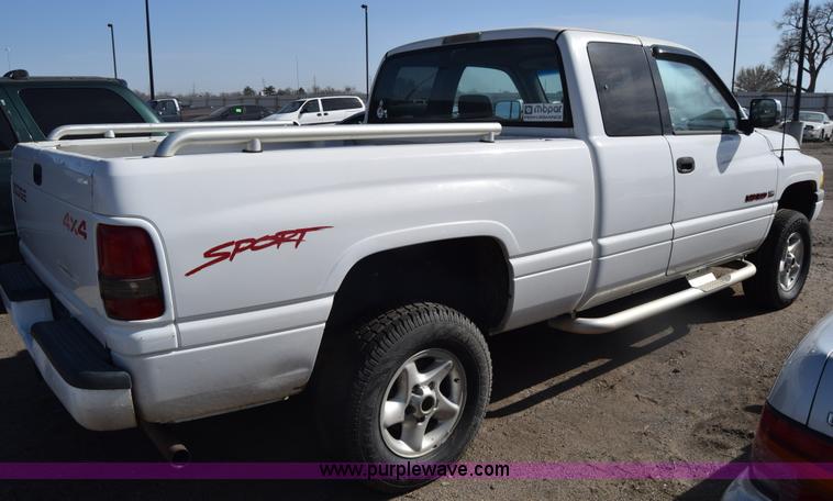 image for item K8515 1997 Dodge Ram 1500 Ext. Cab pickup truck