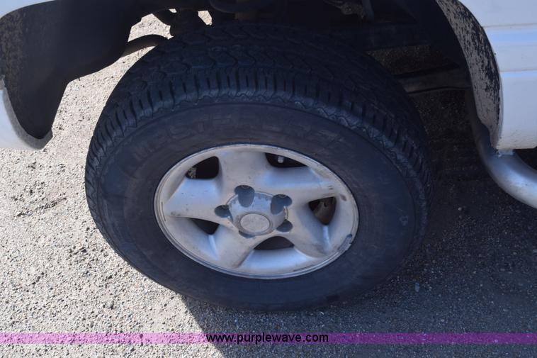 image for item K8515 1997 Dodge Ram 1500 Ext. Cab pickup truck