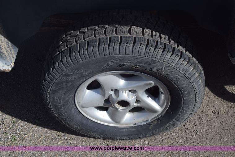 image for item K8515 1997 Dodge Ram 1500 Ext. Cab pickup truck