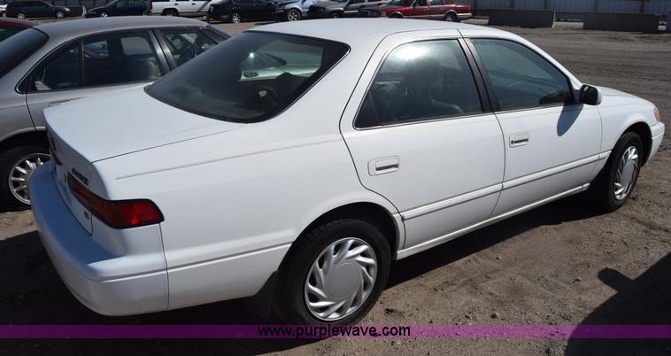 image for item K8518 1997 Toyota Camry