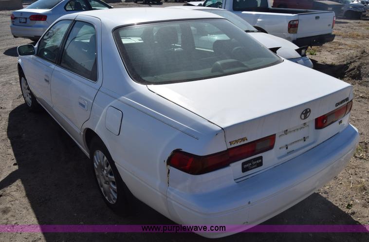 image for item K8518 1997 Toyota Camry