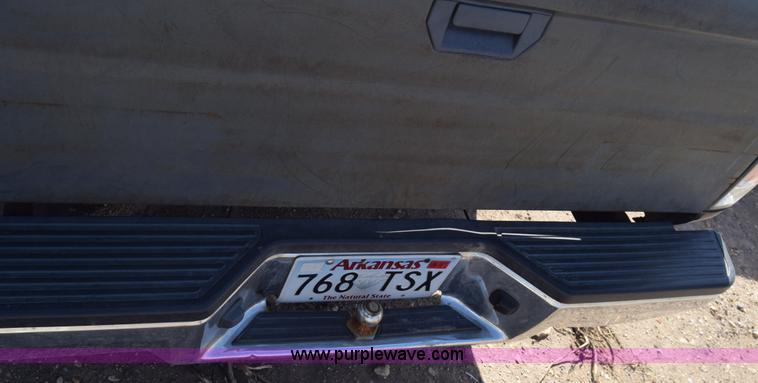 image for item K8519 1995 Nissan KXE pickup truck