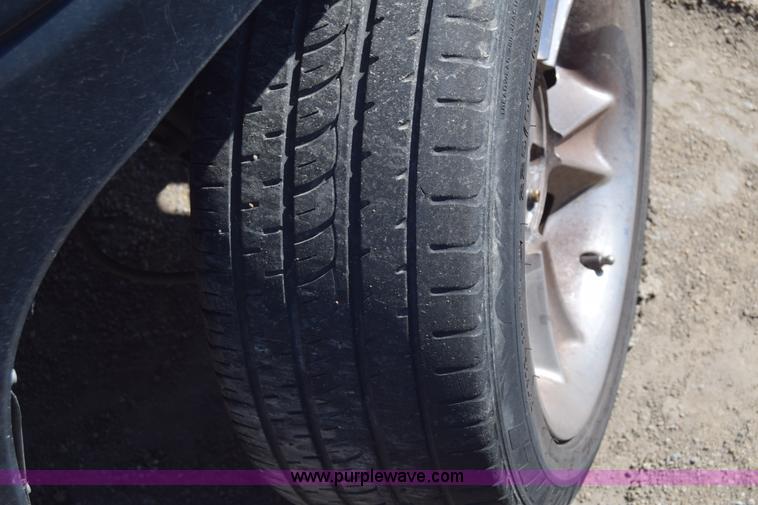 image for item K8519 1995 Nissan KXE pickup truck