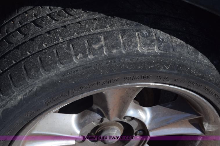 image for item K8519 1995 Nissan KXE pickup truck