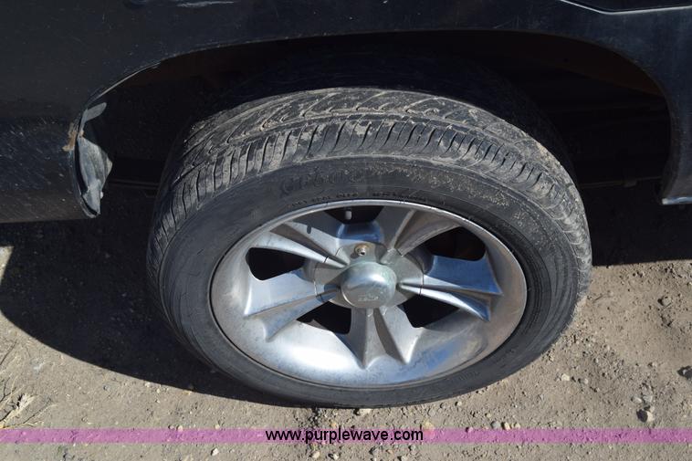 image for item K8519 1995 Nissan KXE pickup truck