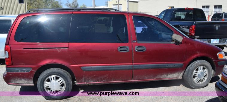 image for item K8527 2002 Chevrolet Venture van