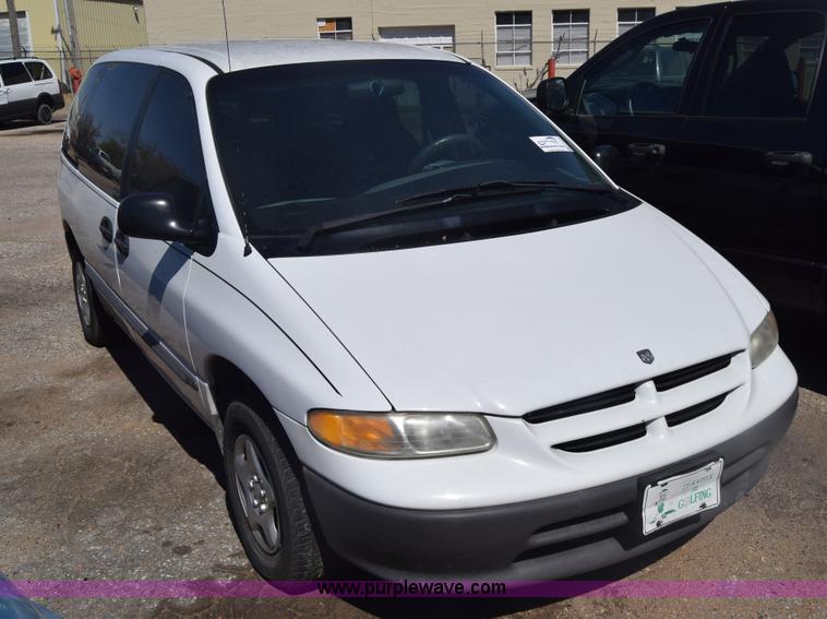 image for item K8530 1998 Dodge Caravan van