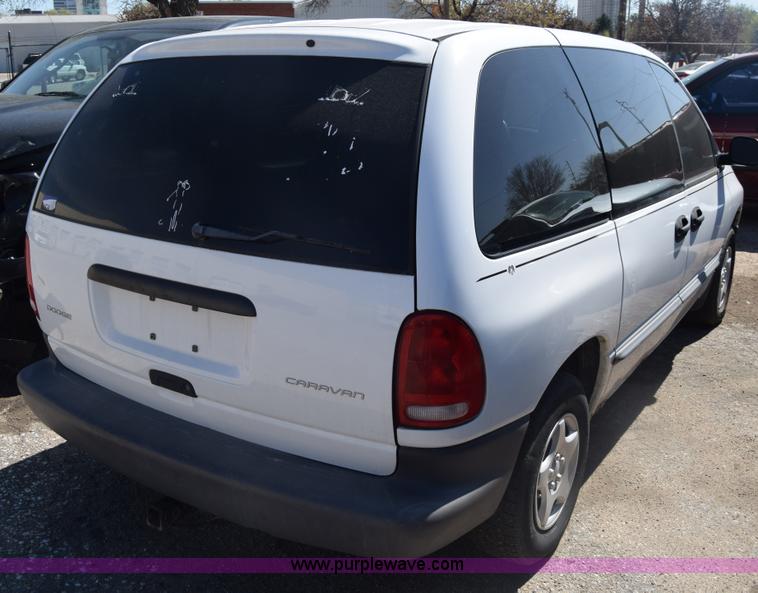 image for item K8530 1998 Dodge Caravan van