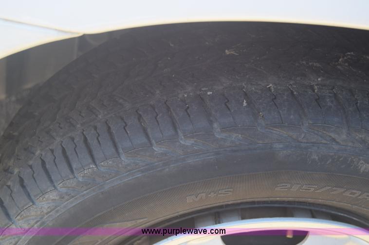 image for item K8530 1998 Dodge Caravan van