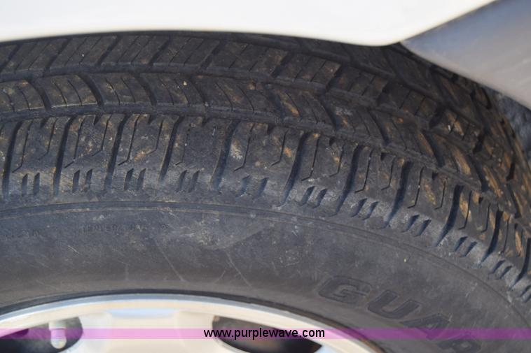 image for item K8530 1998 Dodge Caravan van