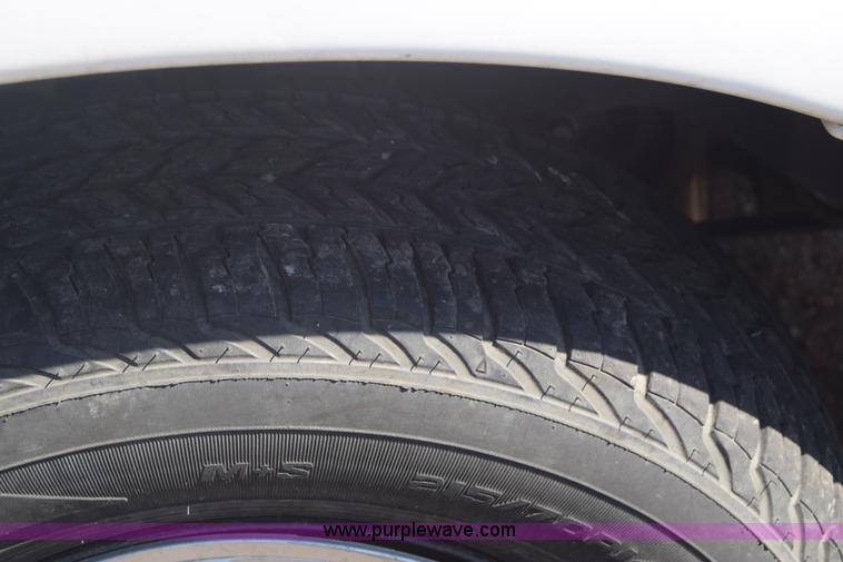 image for item K8530 1998 Dodge Caravan van