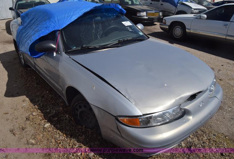 image for item K8533 1999 Oldsmobile Alero GL
