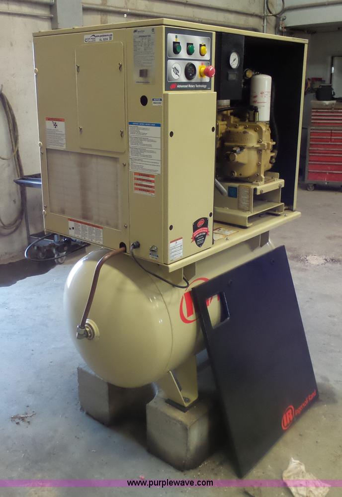 image for item AL9204 2007 Ingersoll Rand UPS-10TAS-150 air compressor