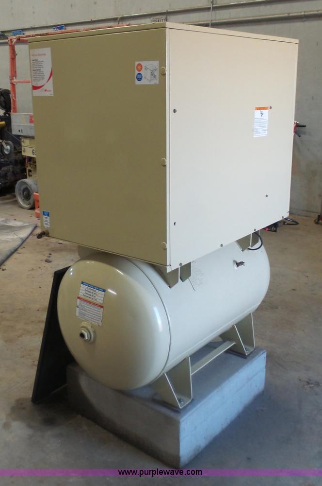 image for item AL9204 2007 Ingersoll Rand UPS-10TAS-150 air compressor