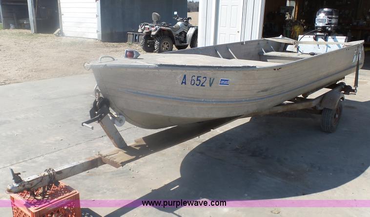 image for item AO9833 Richline boat