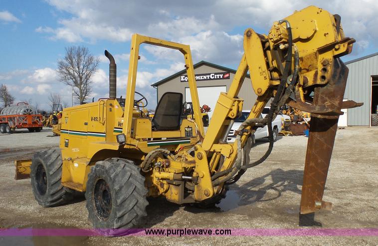 image for item AO9838 2000 Vermeer V8550 cable plow