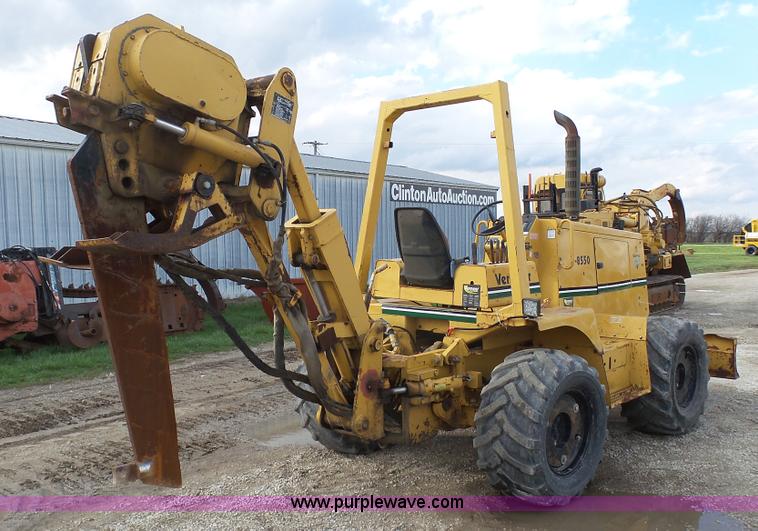 image for item AO9838 2000 Vermeer V8550 cable plow