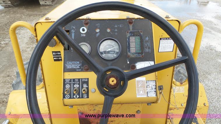 image for item AO9838 2000 Vermeer V8550 cable plow