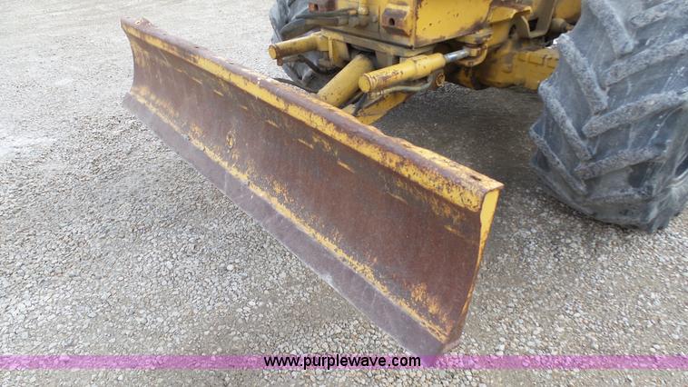 image for item AO9838 2000 Vermeer V8550 cable plow