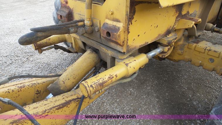 image for item AO9838 2000 Vermeer V8550 cable plow