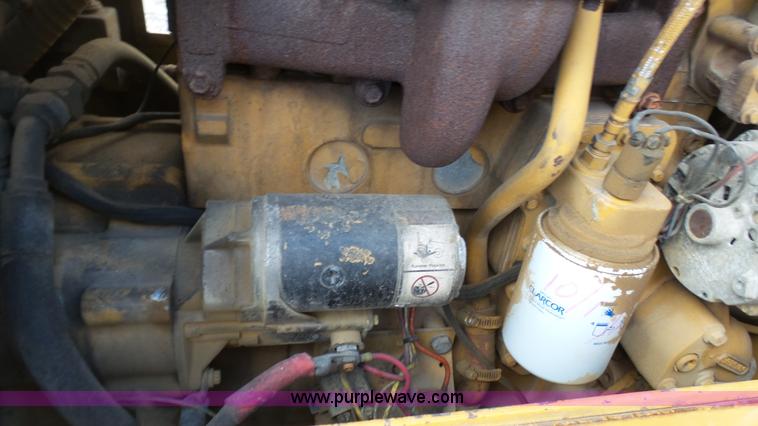image for item AO9838 2000 Vermeer V8550 cable plow