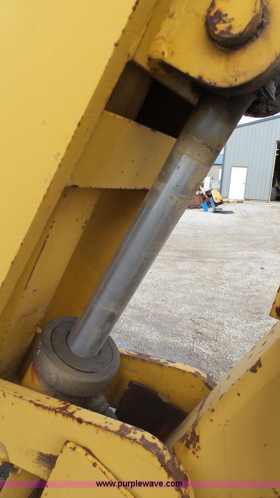image for item AO9838 2000 Vermeer V8550 cable plow
