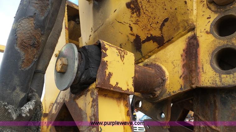 image for item AO9838 2000 Vermeer V8550 cable plow