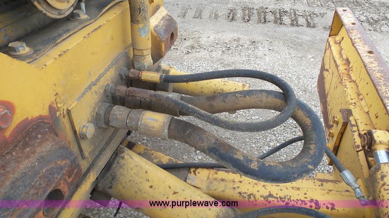 image for item AO9838 2000 Vermeer V8550 cable plow