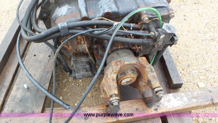 image for item AV9803 Eaton Fuller 13 speed manual transmission