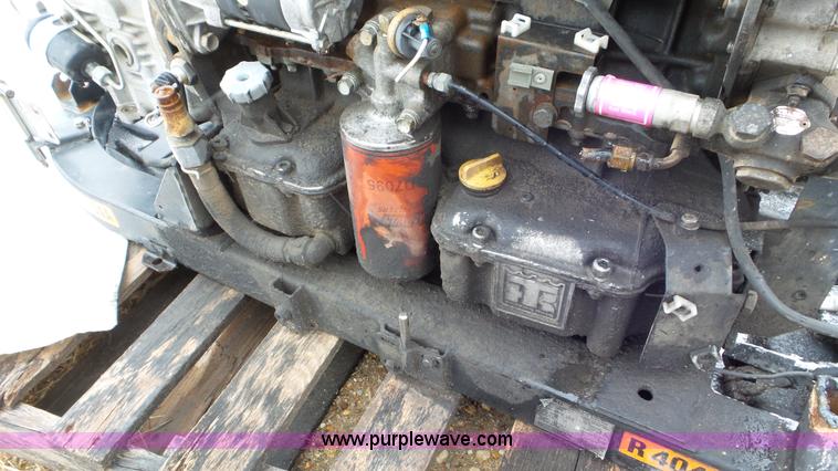 image for item AV9804 1999 Isuzu D201 four cylinder diesel engine