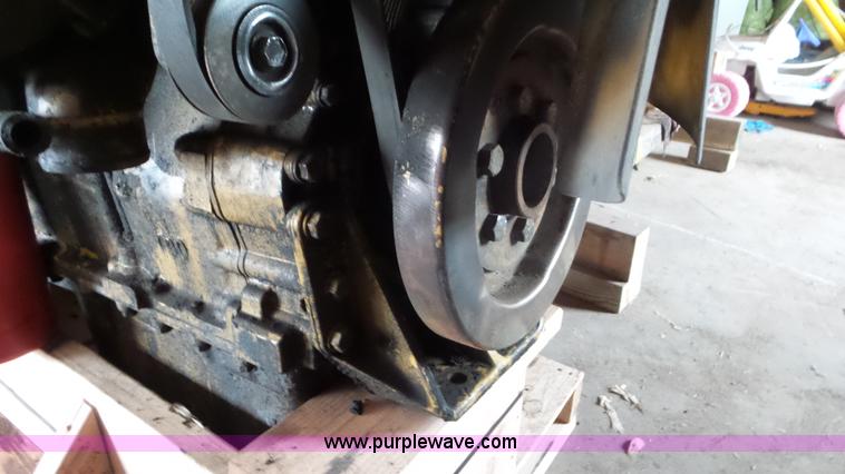 image for item AV9807 1995 Caterpillar 3406 six cylinder diesel engine