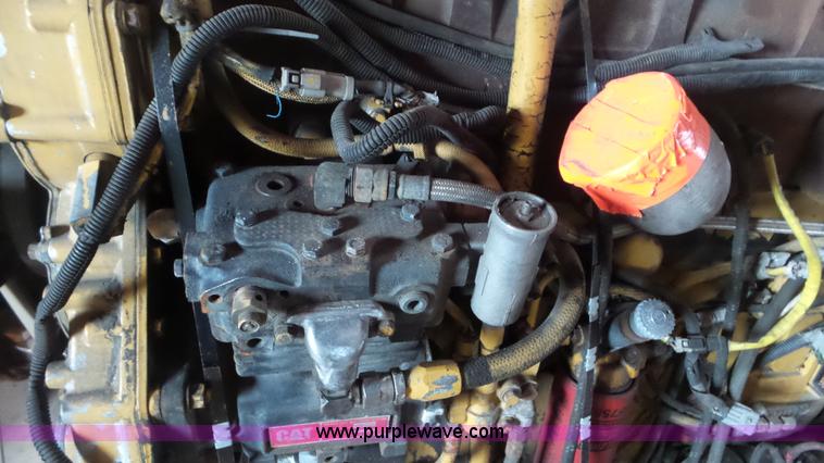 image for item AV9807 1995 Caterpillar 3406 six cylinder diesel engine