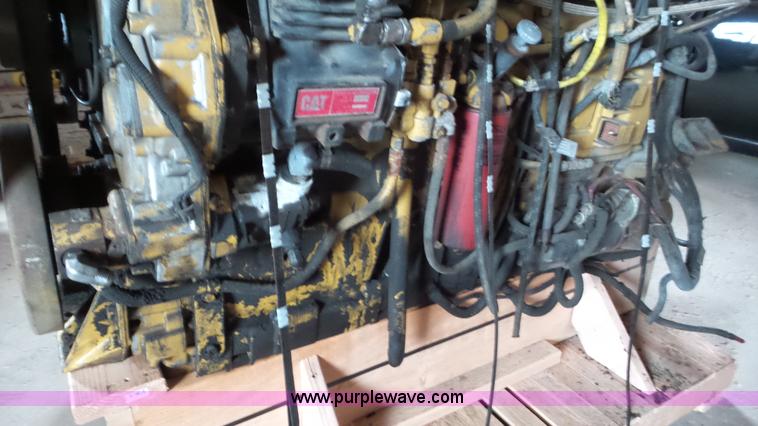 image for item AV9807 1995 Caterpillar 3406 six cylinder diesel engine