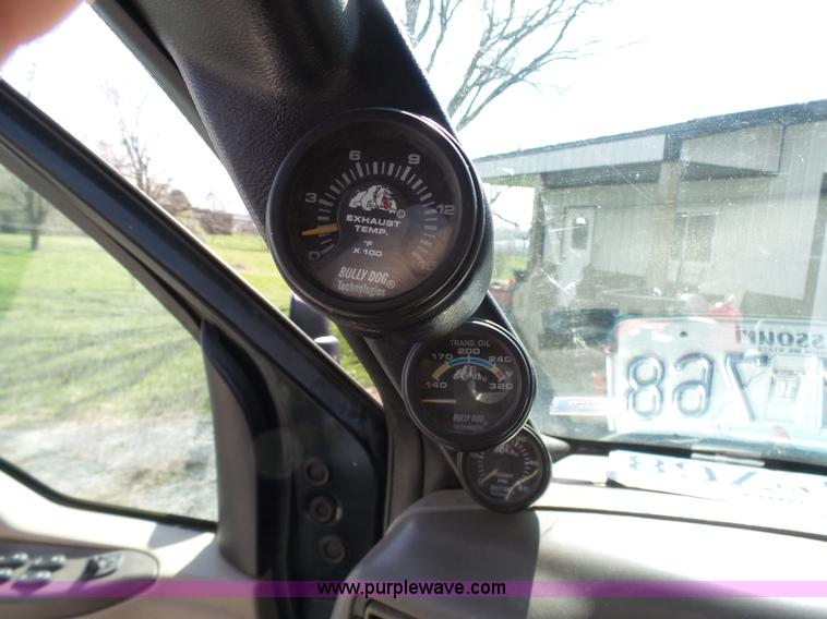 image for item AV9978 2000 Ford F250 Super Duty Lariat Crew Cab pickup truck