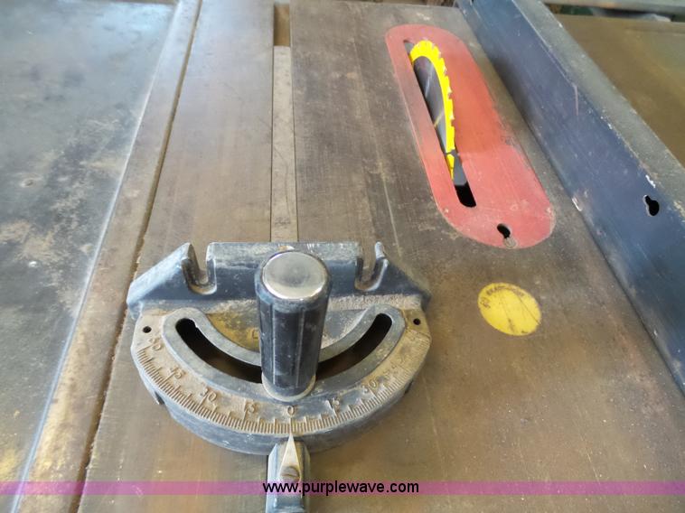image for item BE9774 Craftsman table saw
