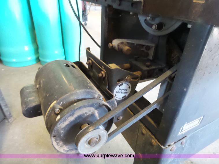 image for item BE9774 Craftsman table saw