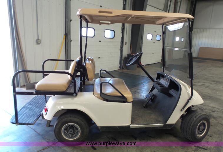 image for item BE9787 2006 Ez-go golf cart