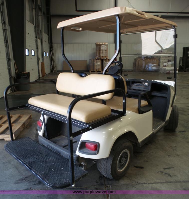 image for item BE9787 2006 Ez-go golf cart