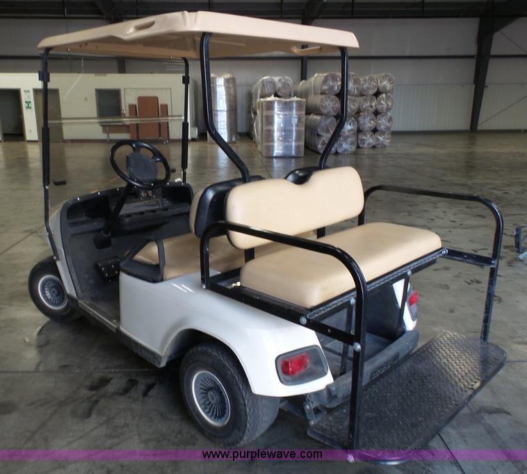 image for item BE9787 2006 Ez-go golf cart