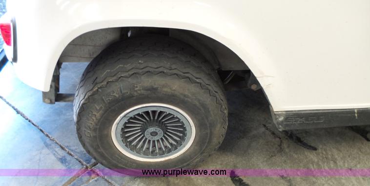 image for item BE9787 2006 Ez-go golf cart