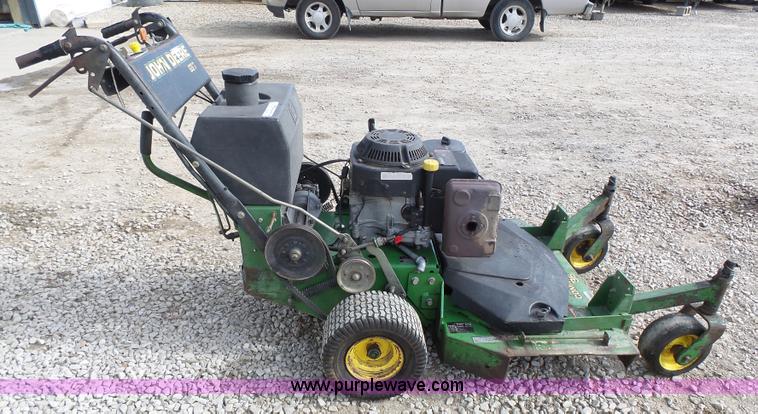 image for item BE9810 John Deere GSS ZTR lawn mower