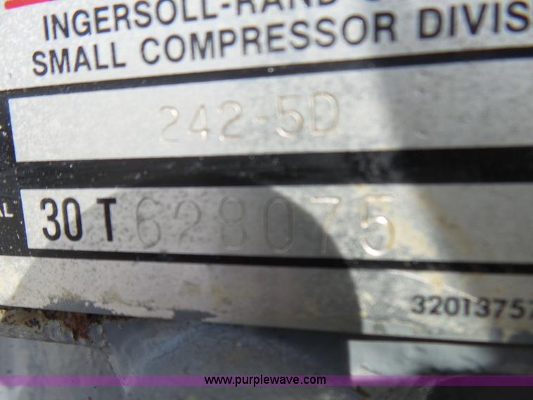 image for item BG9117 Ingersoll Rand T30 air compressor