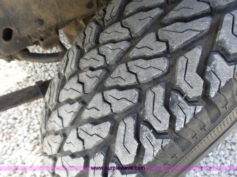 image for item BG9122 1992 Jeep Wrangler SUV