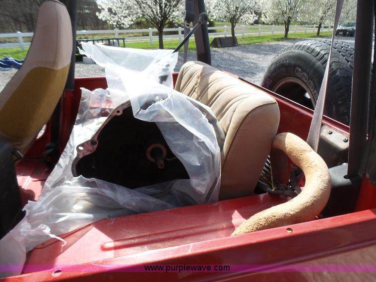 image for item BG9122 1992 Jeep Wrangler SUV